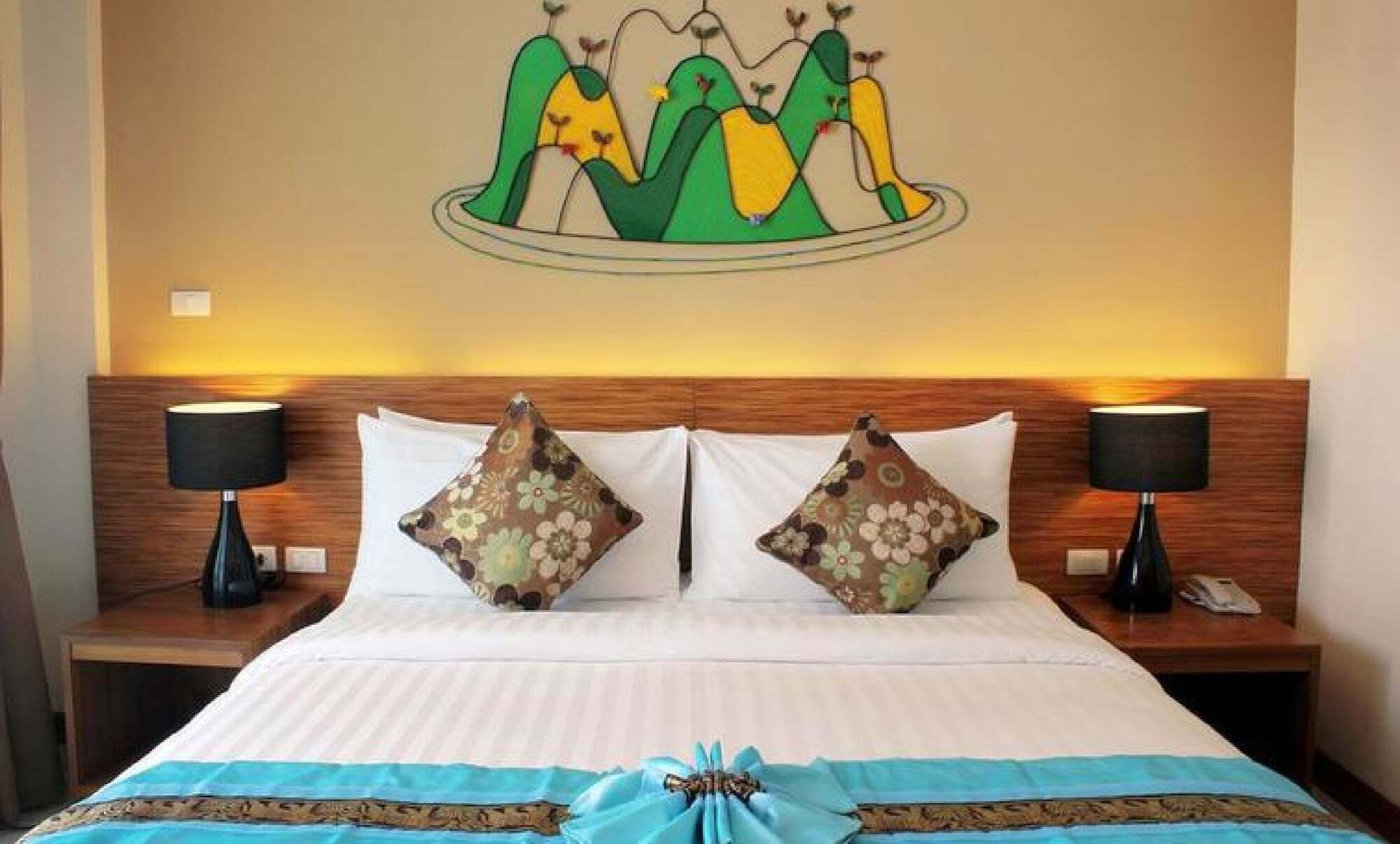 Puding Holiday World Ката-Біч Екстер'єр фото
